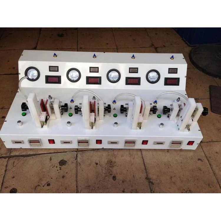 Testmaskin for batteristang med fire stasjoner